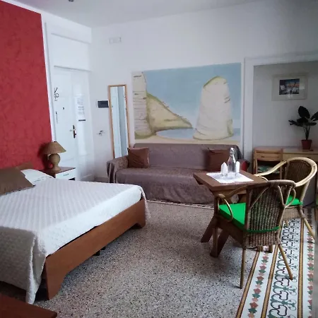 Bed & Breakfast Vico Vacanze 4*