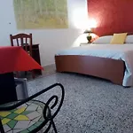 Alojamento de Acomodação e Pequeno-almoço Vico Vacanze 4*