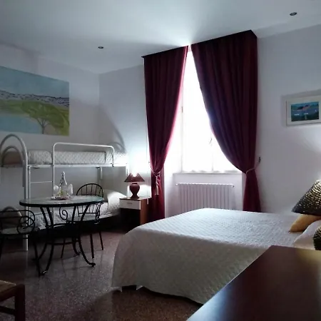Vico Vacanze לינה וארוחת בוקר ויקו דל גרגאנו