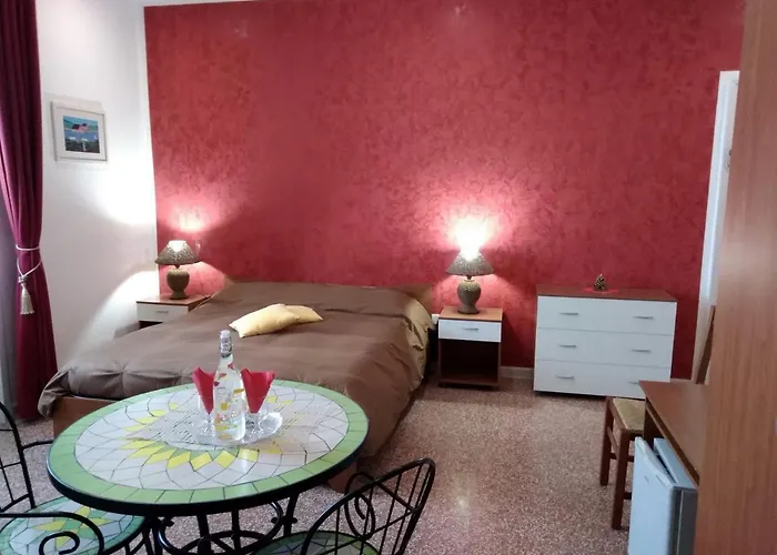 فندق مبيت وإفطار Vico Vacanze